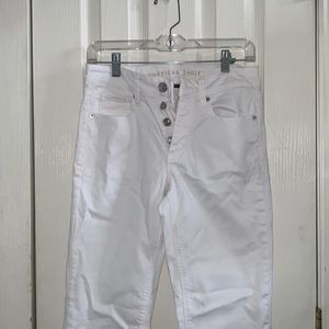 AMERICAN EAGLE white high waisted jeans, size 2